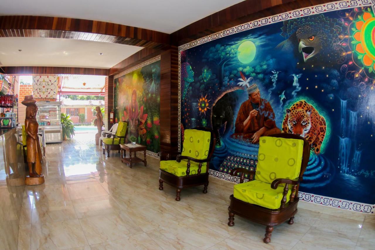 Gran Hotel Gusbet Pucallpa Extérieur photo